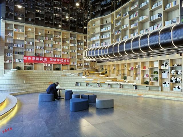 记者探访太原茂业天地周边综合书店 实体书店的未来路该何去何从