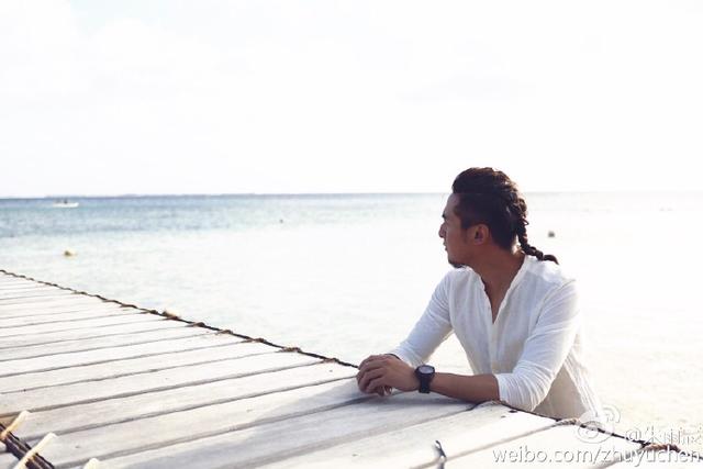 他是汤唯的前男友，是《奋斗》中的华子，如今你还认得他么？