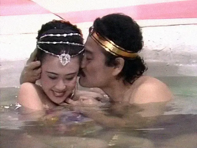 90版《封神榜》，尺度吊打现在的古装剧，那时的恐怖片真敢拍