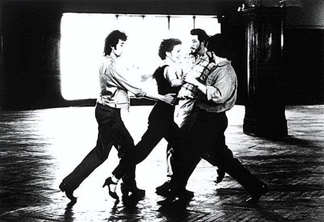 浅析西方妇女主义影片中的妇女