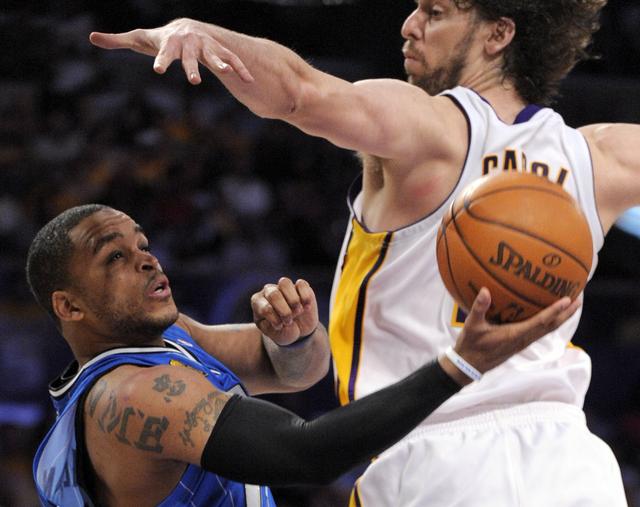 约基奇8年前坐稳首发后队友今何在？6人来过CBA 高圆圆正练习柔术