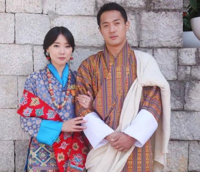 不丹老国王娶4个亲姐妹，个个肤白貌美丹凤眼，生下5颗耀眼明珠