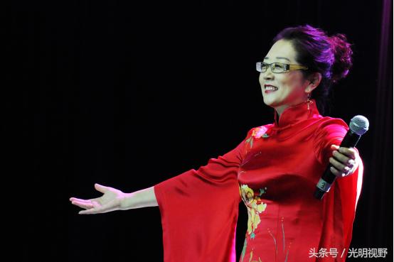 “爱天下”艺术团携手山东东阿阿胶,扶助并呼吁关爱贫困大学生