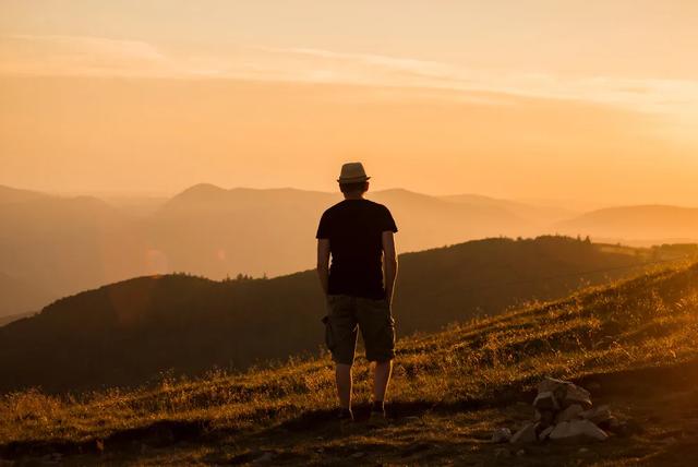 提升自己最高明的方法：懂退化，能极简，会降维