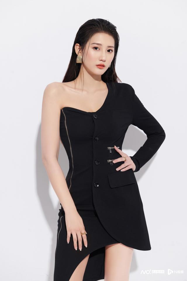 “寄居蟹”朱主爱：出道十年，没有一个目标不曾竭尽全力