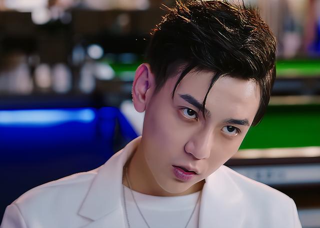 更8集剧情过瘾，全程刷屏，笑出腹肌，《龙一，你要怎样》凭什么