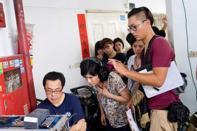 他的处女作帮助她战胜巩俐