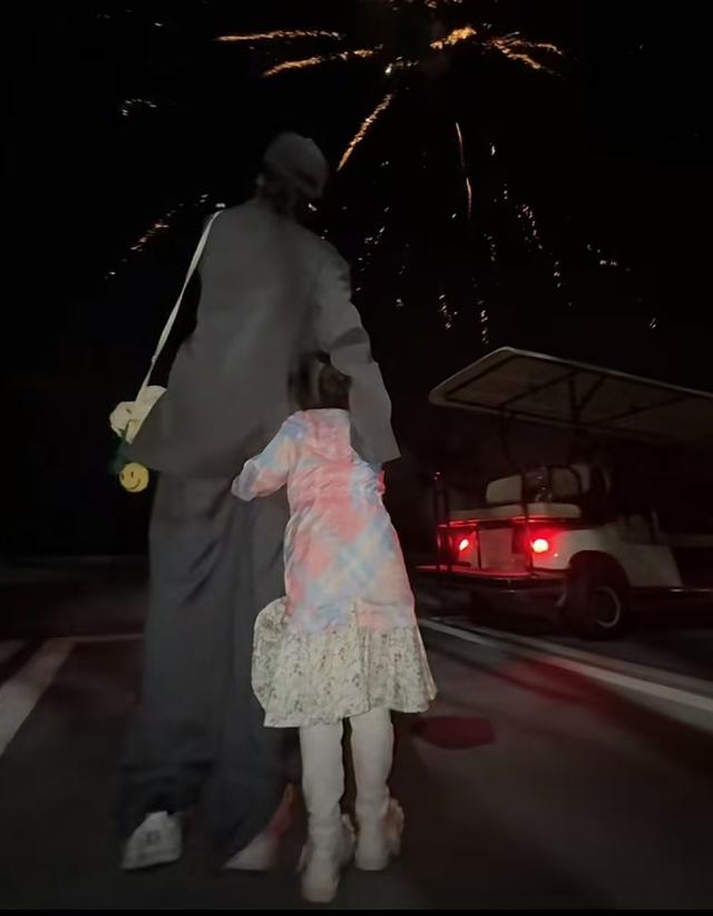 张碧晨女儿首次露面!才懂华晨宇张碧晨不结婚,是他们明智的选择
