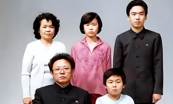 朝鲜“太后”,却是日本制造!金正恩身后的神秘女人:高英姬