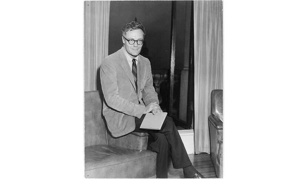 专访丨胡桑:罗伯特·洛威尔的诗歌,有时代的痛苦经验