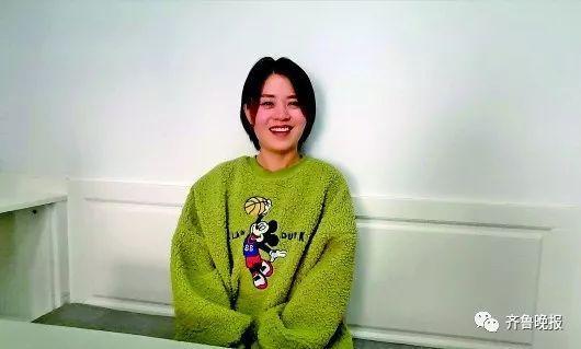 “千万别死！”小伙发病心脏骤停，女孩抢救病人哭成泪人