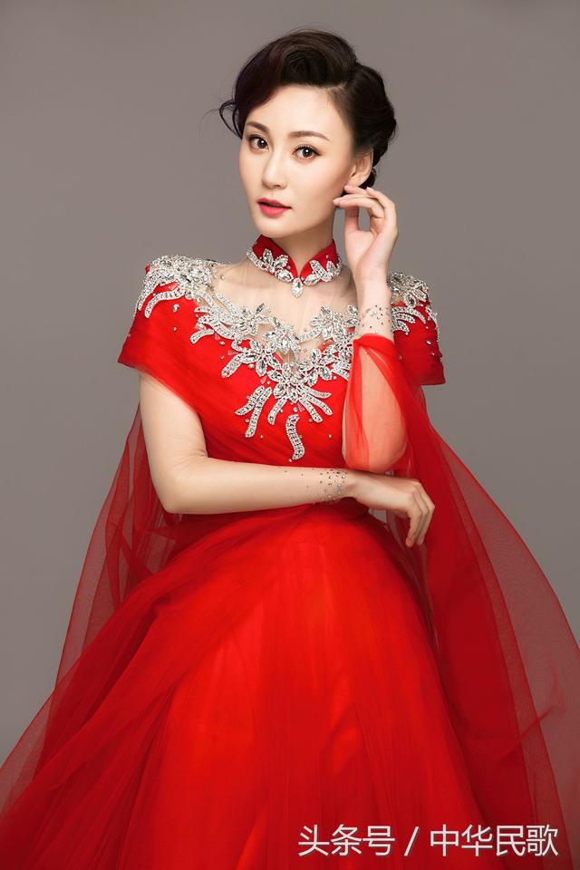 中华民歌首发，李美璇《喜上眉梢》唱出时代新年味儿！