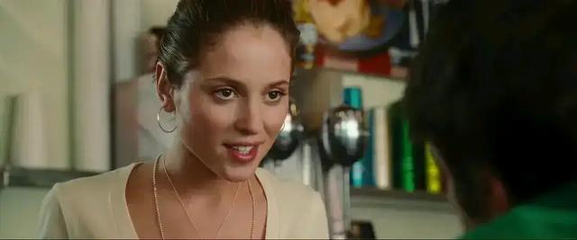 美国大尺度“三级片”《蔓延》剧情层层递进，看完直呼过瘾！