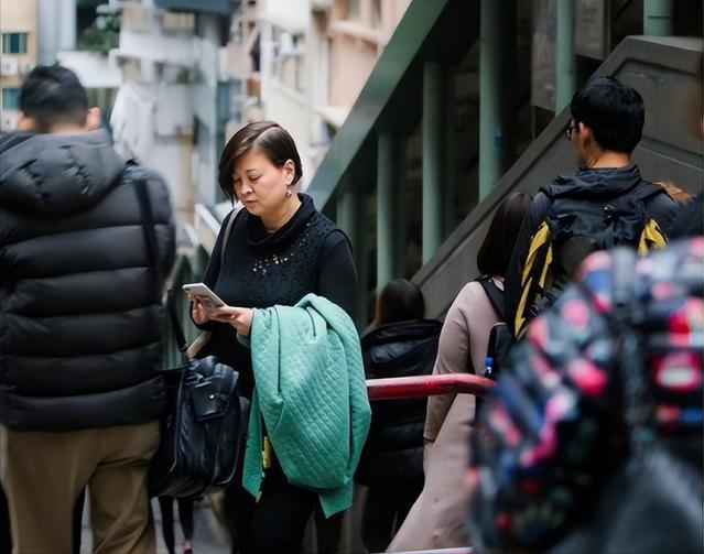 帮美媒造谣诋毁中国，如今在中外都成跳梁小丑，袁莉后悔了吗？