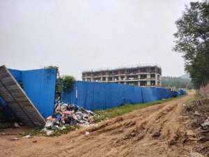 众美(济南众美烂尾楼地块或将低价法拍？200多户25亿买房款瞬间无主)