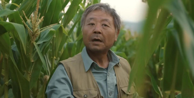 【人物志】范伟：从结巴少年到影帝，他凭什么逆天改命？