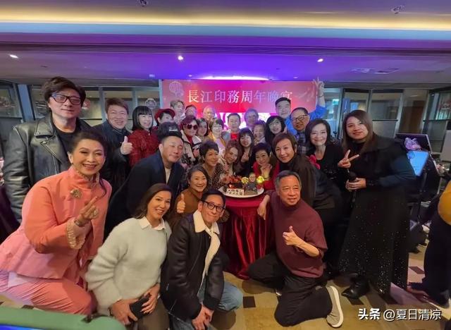 胡枫93岁庆生，从五十年代至今，他到底凭什么在娱乐圈屹立不倒？