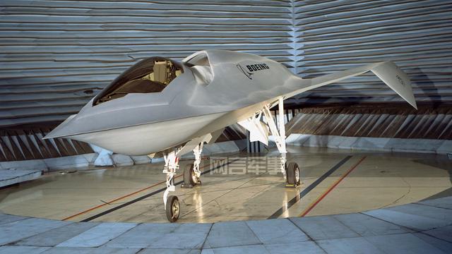 美军绝密隐身验证机曝光 酷似外星UFO战机