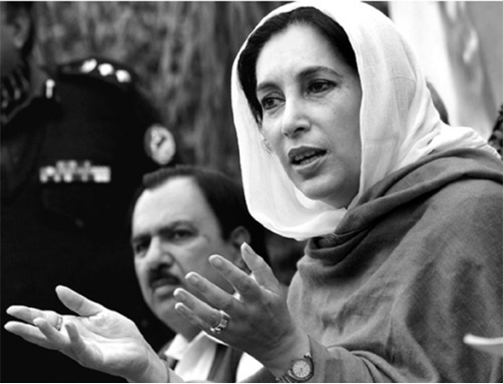 2007年，贝·布托脊髓被子弹打穿，曾被警告：你的下场和父兄一样