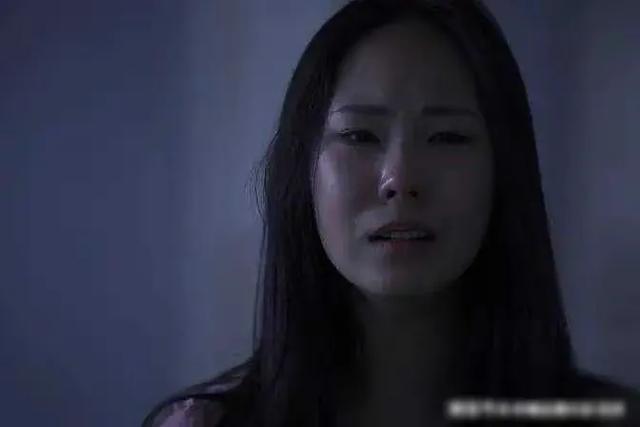 韩国18禁电影《周末夫妇》：激情与现实的碰撞，爱情背后的权力