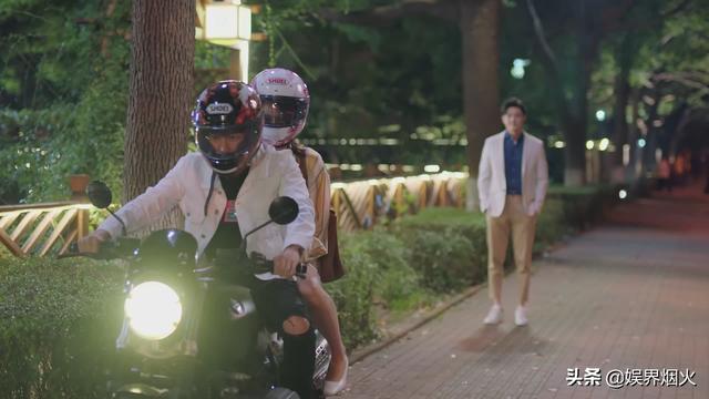 付辛博、杨旭文、许龄月主演桐华的时光三部曲之一《半暖时光》