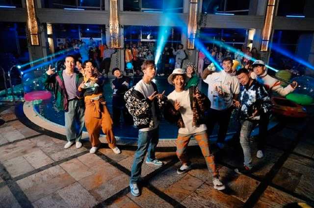 港星拍MV多位歌手确诊!不顾疫情酒店开派对狂欢,探班家属也感染