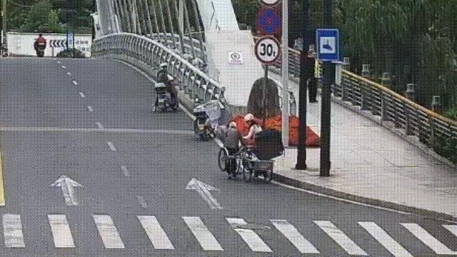 桥上推车的姑娘找到了！小林老师，你真美