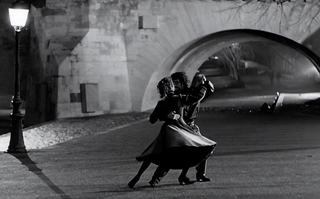 浅析西方妇女主义影片中的妇女