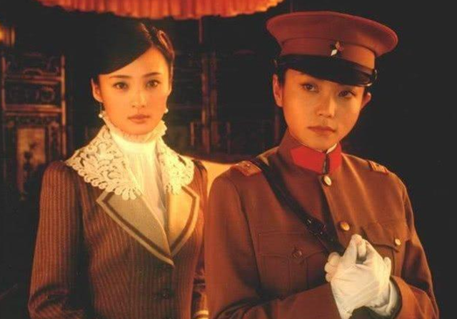 2009年李钰去世，男友汪雨为她扫墓十多年，她凭什么赢了赵薇张敏