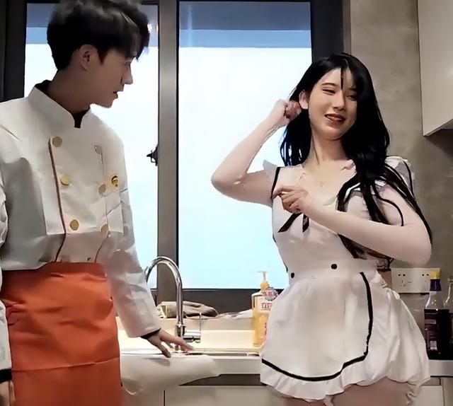 子圣、抱抱念酱再度合作，两女一男荒岛求生，子圣还想娶两个老婆