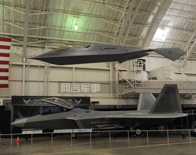 美军绝密隐身验证机曝光 酷似外星UFO战机
