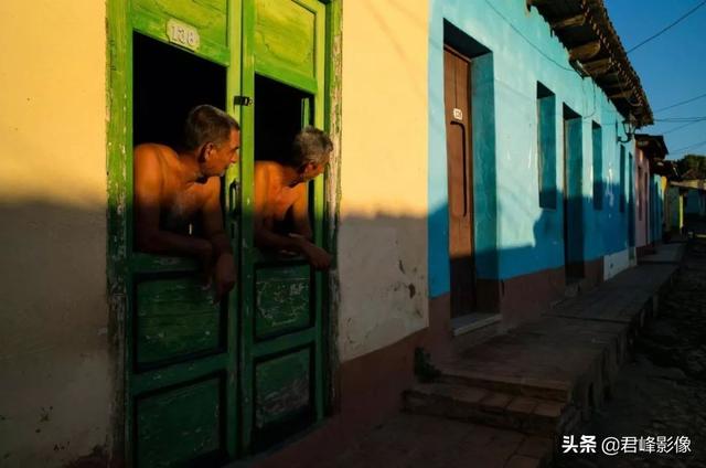 周杰伦新歌MV，除了音乐，让摄影师们沉醉的还有绚烂色彩