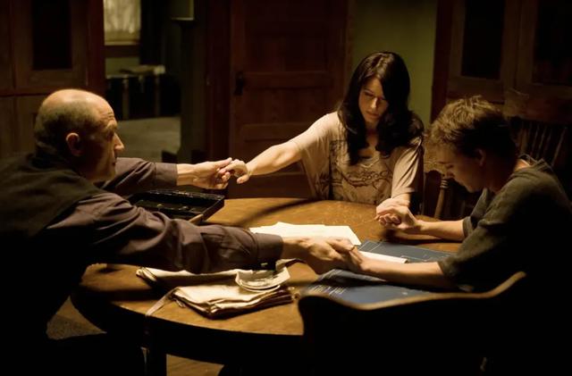 10部根据真实事件改编的恐怖片，看完后背发凉，胆小勿入！