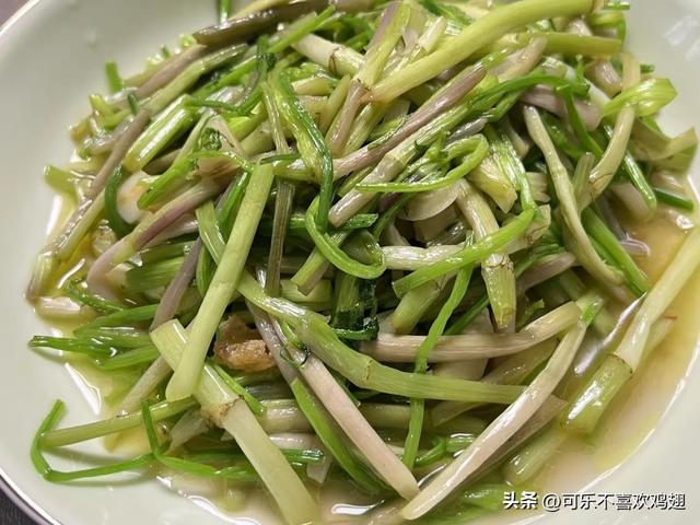 大年初二，广东女子回娘家做一桌子菜，母亲却不高兴：太浪费了