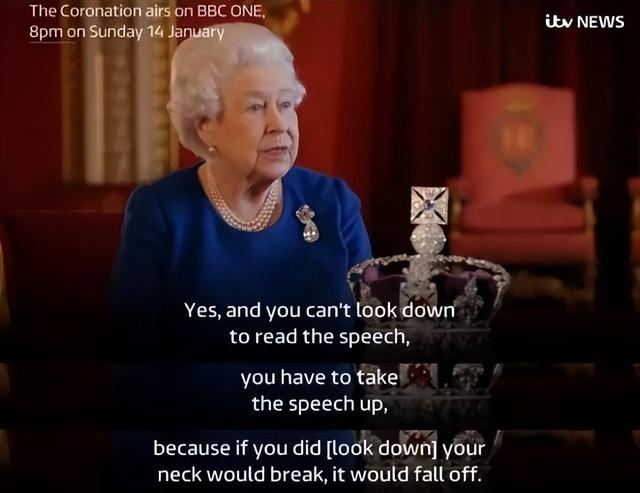 别低头，王冠会掉！18年女王吐槽1.28公斤的帝国王冠：会压断脖子