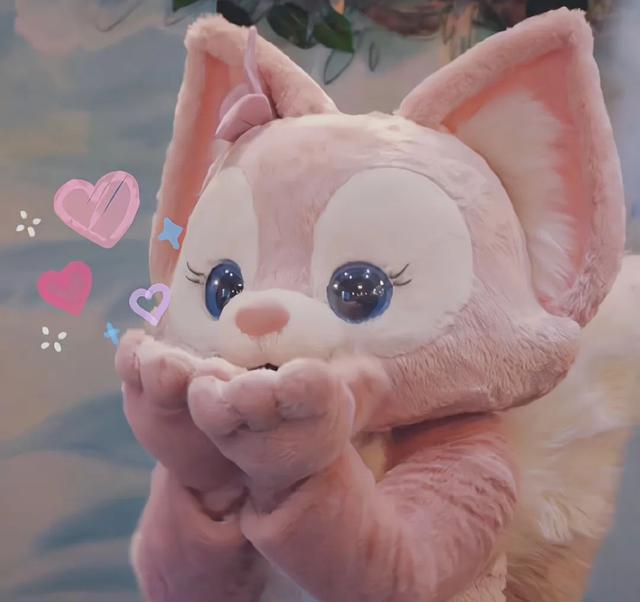 排队7小时，只为她砸钱：玲娜贝儿到底啥来头？