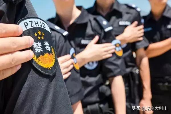 湖北警方清查娱乐场所，97名男女被抓！全程网上直播…