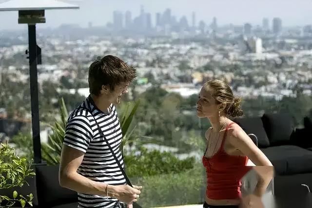 美国大尺度“三级片”《蔓延》剧情层层递进，看完直呼过瘾！