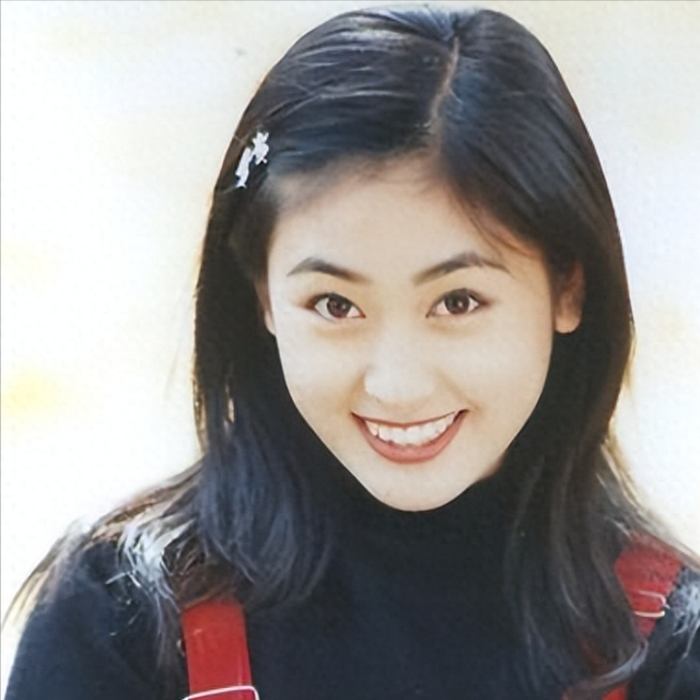 雅琦：11岁出道，与张铁林同居被甩，嫁大23岁老公被宠成公主