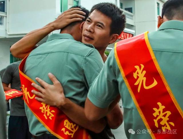 最后一道军令：送战友！