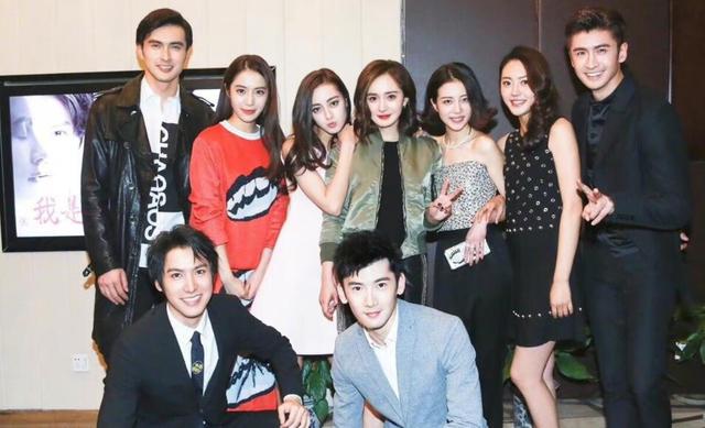 和经纪人合作20年，作为公司第三大股东，杨幂被曝即将离开嘉行