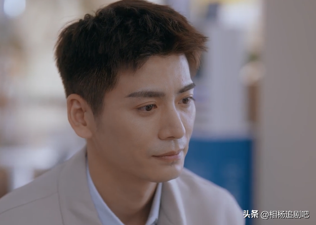 演《墨雨云间》又演《私藏浪漫》，2年内他用10部剧证明了自己