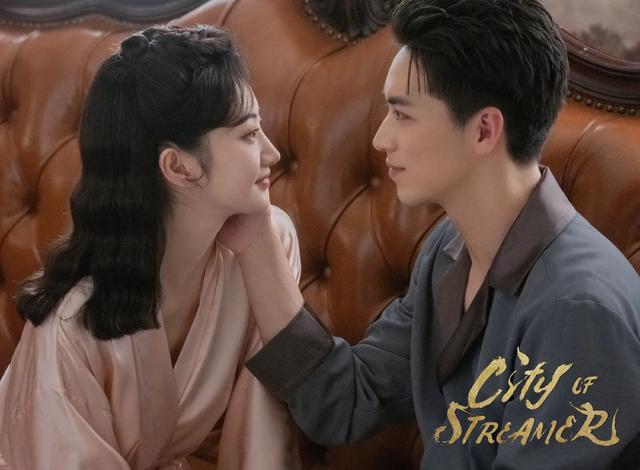 《流光之城》：原著小说中大尺度床戏被删，网友：删得好，该删