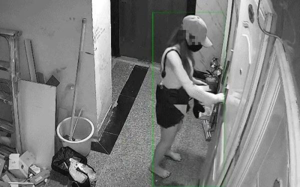 一觉醒来，浙江男子崩溃：40万买的劳力士手表怎么变这样？