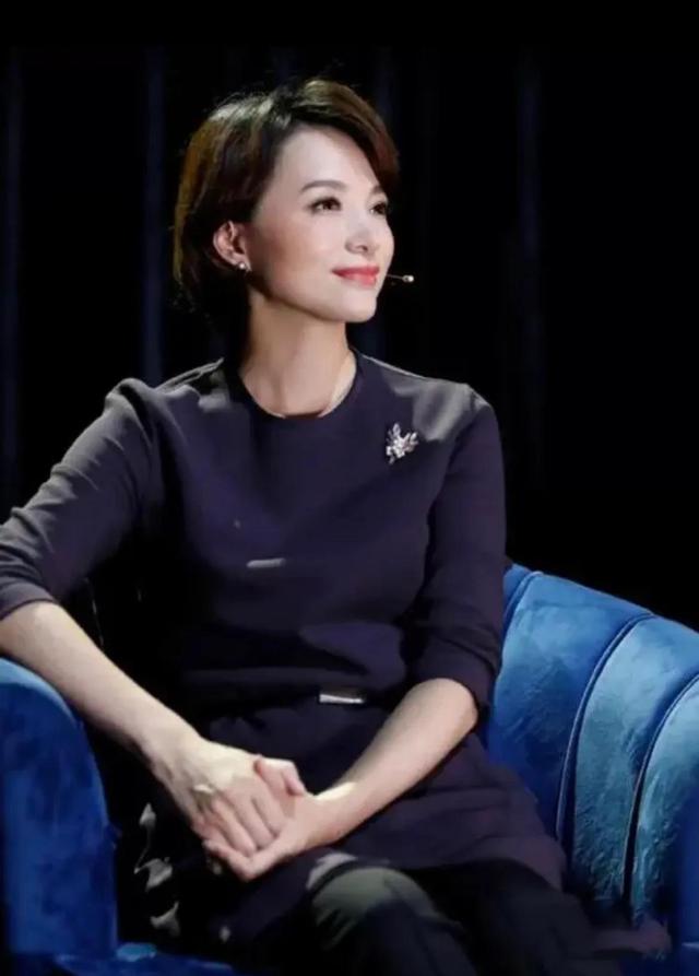 董卿《朗读者》