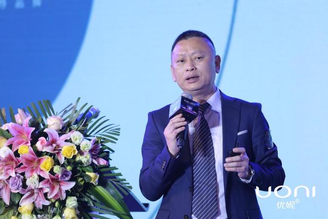 不破不立，优妮十年“焕”新生