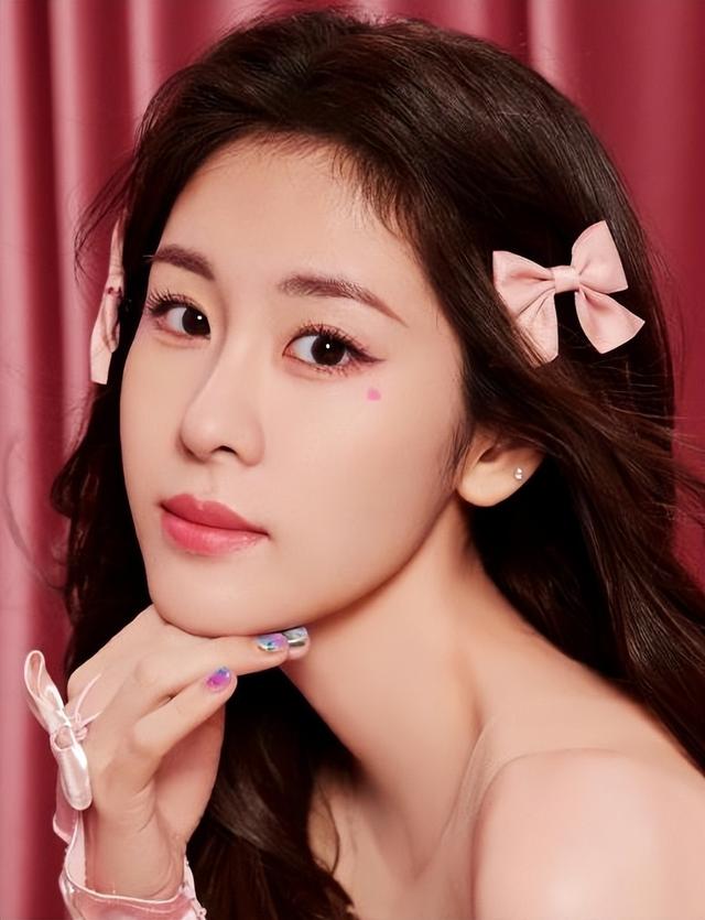 张碧晨女儿首次露面!才懂华晨宇张碧晨不结婚,是他们明智的选择