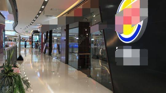 因排队发生口角一高三学生被殴打 其母哭诉：必须道歉