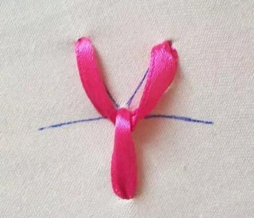 美不胜收的丝带绣,会不会针法都可学会,快收藏!附7款花叶针法