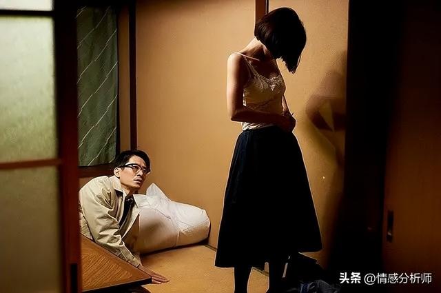 原创日本尺度伦理电影《感受大海的时刻》青春期少女的情感变化！